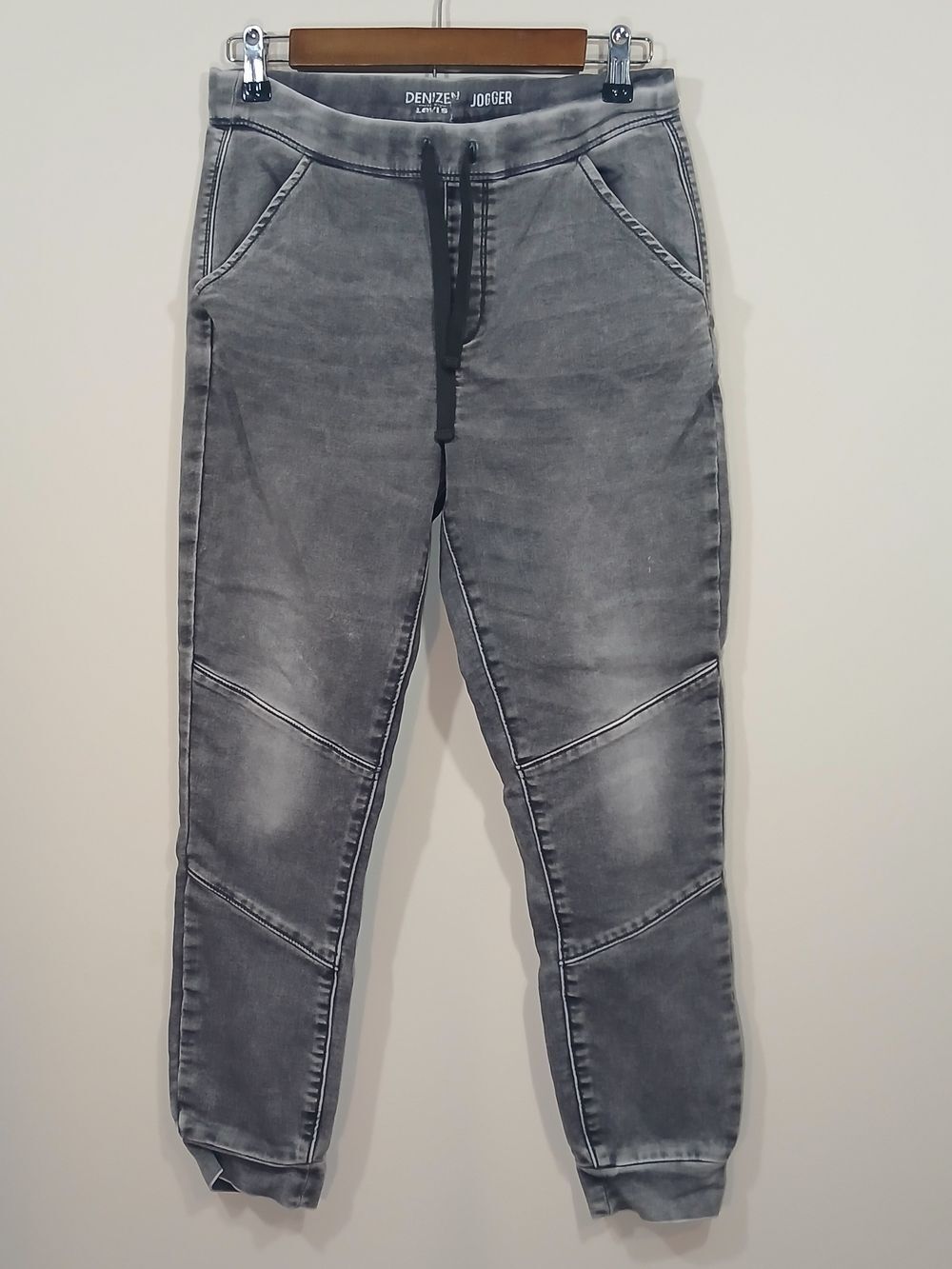 Levi’s Denizen Gray Jogger Jeans Women’s Pull On Denim Joggers Size Medium
